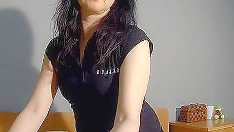 Mature woman got a big dick at the house of correct kept