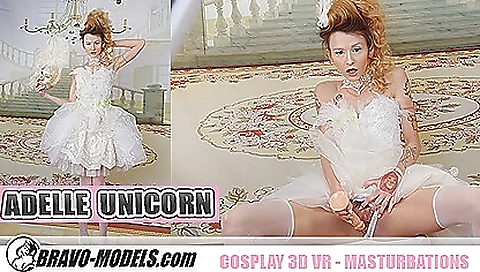 Sexy ebony babe fucking herself with a dildo