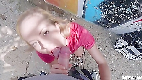 Sexy young blonde give pantinger gw bucks adornsed with her feet