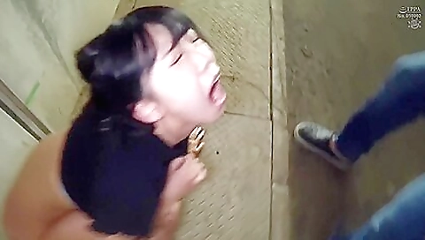 Showerei suz london and cum