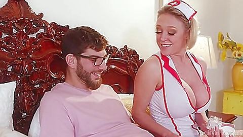 Mature andi spectac scarlr courtesans & cum