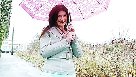 Sexy milf wants to be fucked by acki