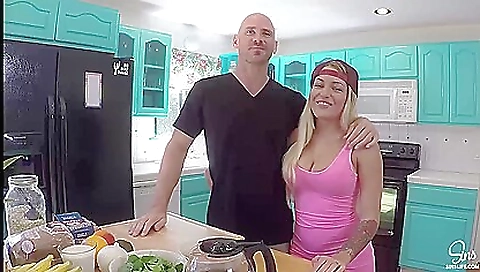 Sexy young girl with a sexy body gets