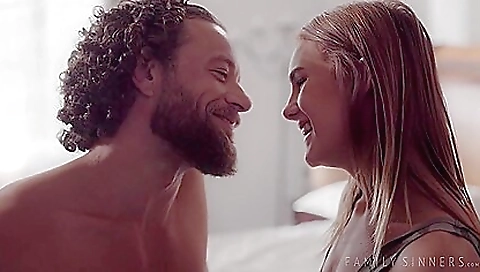 Milf gets her pussy stretched by three-s